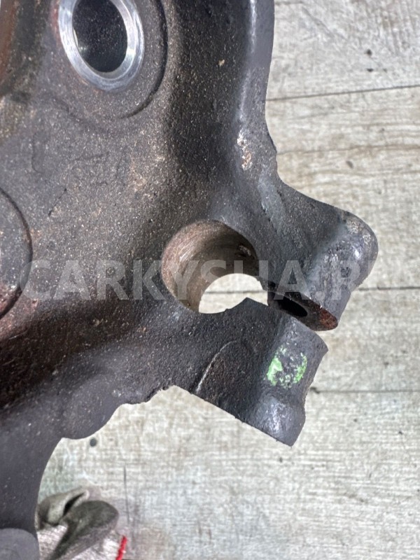 Кулак поворотный передний правй Nissan Qashqai j10 Nissan Qashqai оригинальный номер 40014jd040