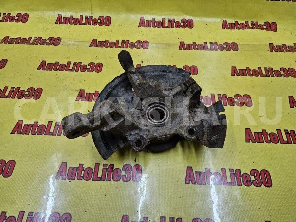 Кулак поворотный передний правый Nissan Almera 