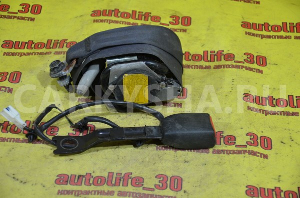 Ремень безопасности Mitsubishi Colt 