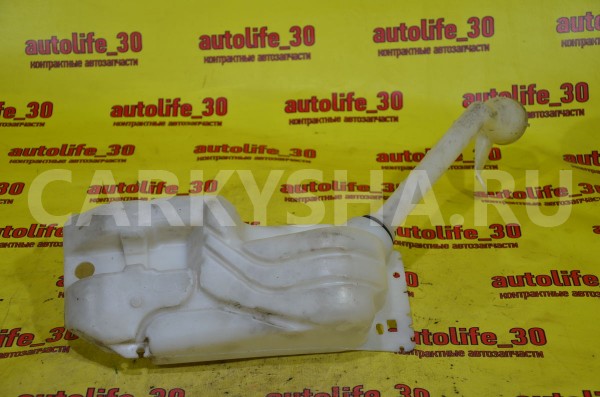 Бачок омывателя лобового стекла Nissan Qashqai 