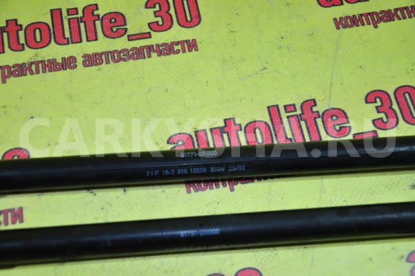 Амортизатор крышки багажника Hyundai i30 