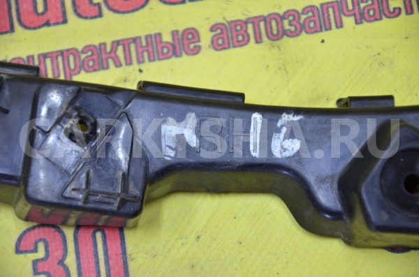 Кронштейн заднего бампера правый Kia Cee'd 