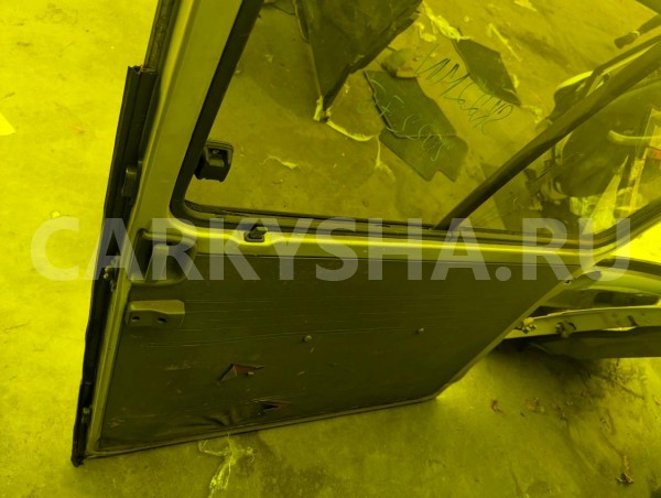 Дверь Nissan Vanette 