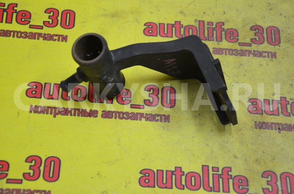 Фланец двигателя системы охлаждения Toyota Auris 