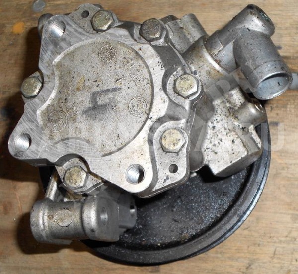 Насос гидроусилителя 611 Mercedes-Benz C-klasse II (W203) Седан оригинальный номер A0024669401 A002466940180 A0024669301 A002466930180 A 002 466 94 01 A 002 466 94 01 80 A 002 466 93 01 A 002 466 93 01 80 SP89001 53982 04.13.0094 04.94.0110 541 0157 10 27889 014 631 0009 ME 004 HP-643 DSP1220 975124 132-303 8515 23632 JPR 509 V30-1835 V