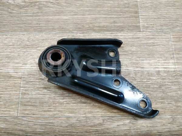 Кронштейн опоры двигателя Mazda 3 