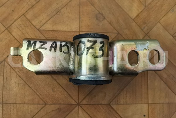 Сайлентблок переднего рычага задний Mazda 323 