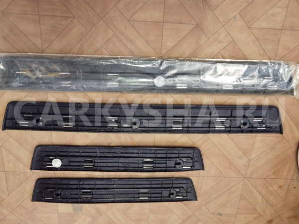 К-кт молдингов Toyota Camry 