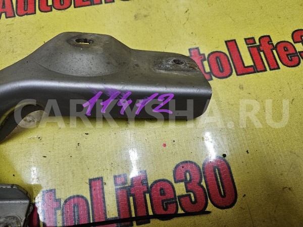 Петля капота Nissan Almera 