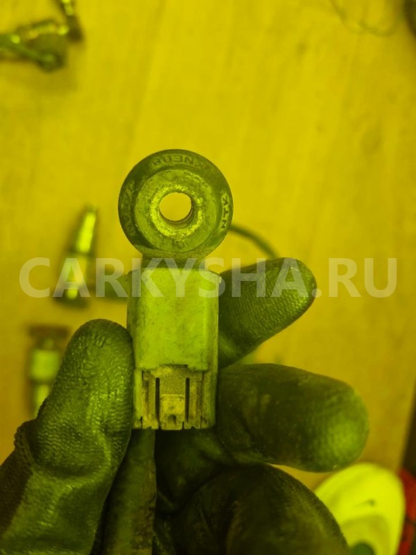 Датчик детонации Nissan Cedric 