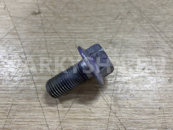 Болт Toyota Corolla XII (E210) – седан оригинальный номер 90105-W0273