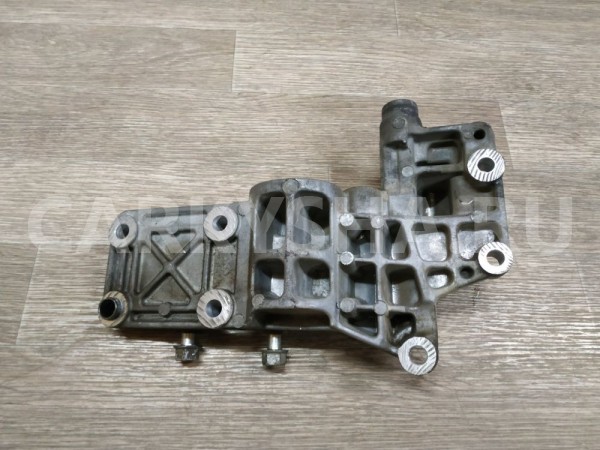 Кронштейн генератора Mitsubishi Lancer 