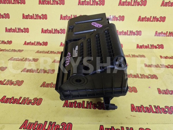 Корпус воздушного фильтра Volvo S40 