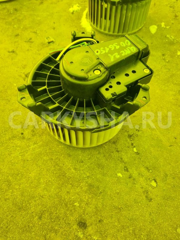 Мотор печки Toyota bB 