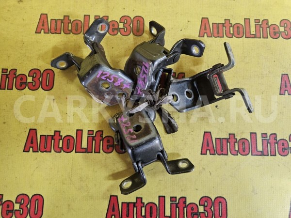 Петля двери Mazda 6 