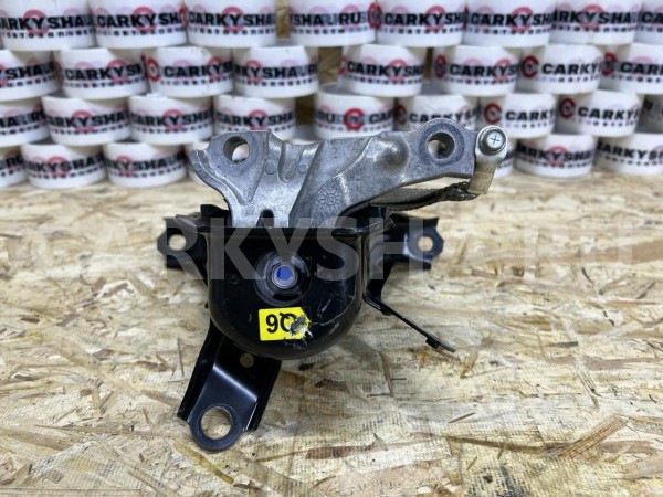 Опора двигателя правая Toyota Corolla XII (E210) – седан оригинальный номер 12305-0T371