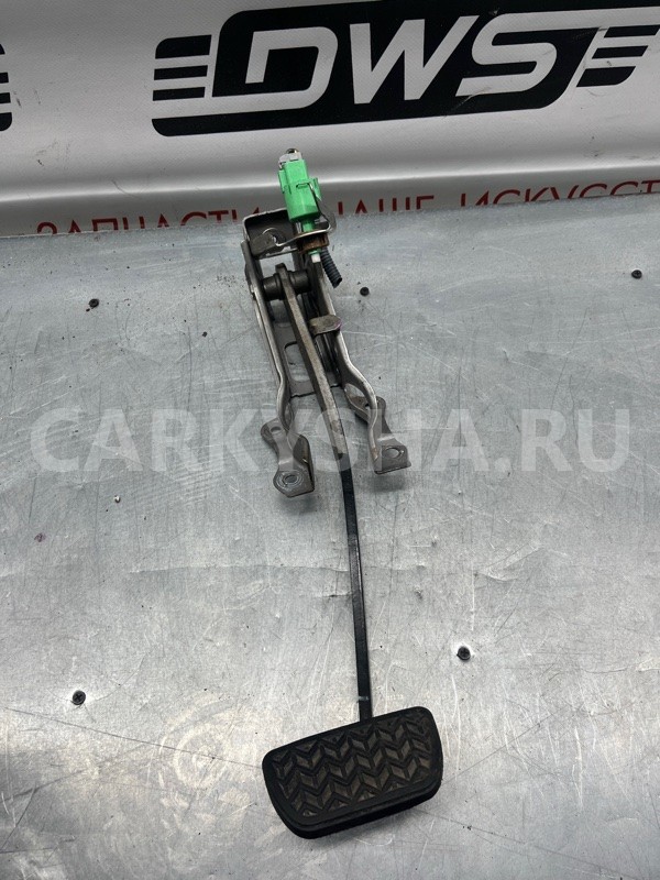 Педаль тормоза Toyota Vitz 