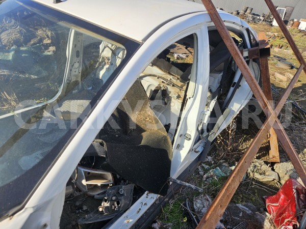 Стойка кузова средняя Nissan Almera 