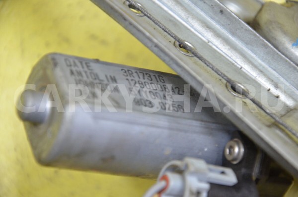 Стеклоподъемник электр. передний правый Renault Duster 