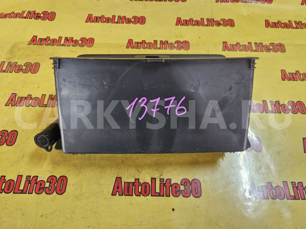 Бардачок Toyota Corolla оригинальный номер 5555012391