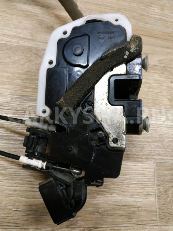 Замок двери задней правой Nissan Almera 