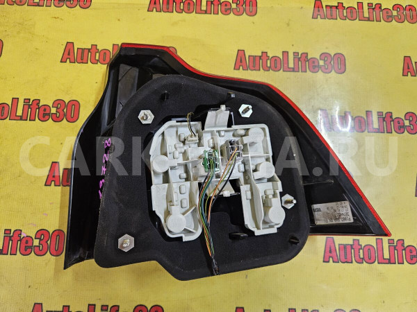 Фонарь задний левый Volvo S40 оригинальный номер 30763492