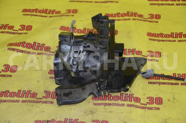 Замок двери задней левой Ford Focus 