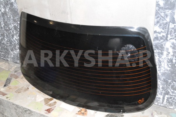 Стекло заднее Kia Spectra 