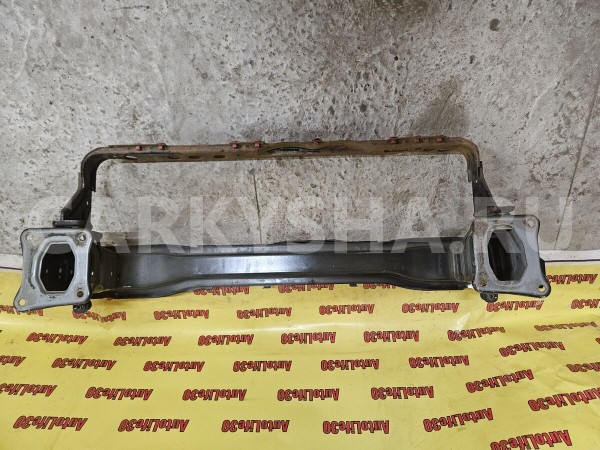 Усилитель переднего бампера Ford Focus 