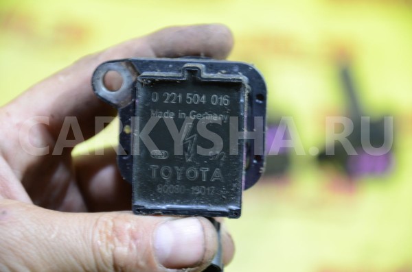 Катушка зажигания Toyota Corolla 