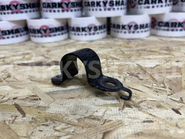 Кронштейн заднего стабилизатора Toyota Camry VII (XV50) оригинальный номер 48832-33060