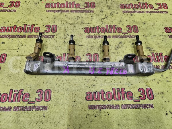 Рейка топливная (рампа) Toyota Corolla 