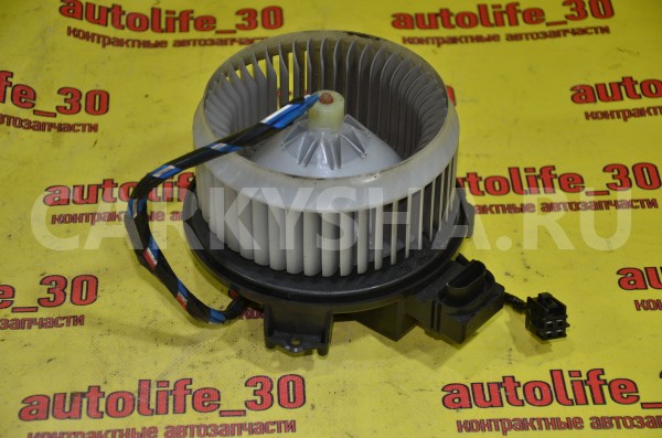 Моторчик отопителя Toyota Auris 