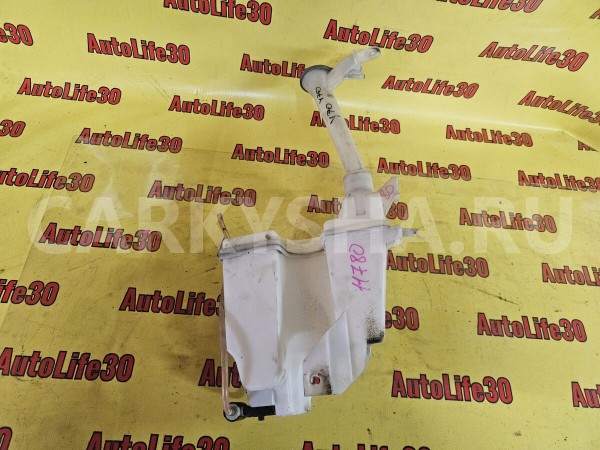 Бачок омывателя лобового стекла Nissan Juke 