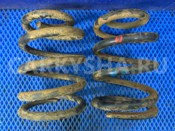 Пружины задние Toyota Hiace XH100 2.5 2KD Toyota HiAce оригинальный номер 4823126410