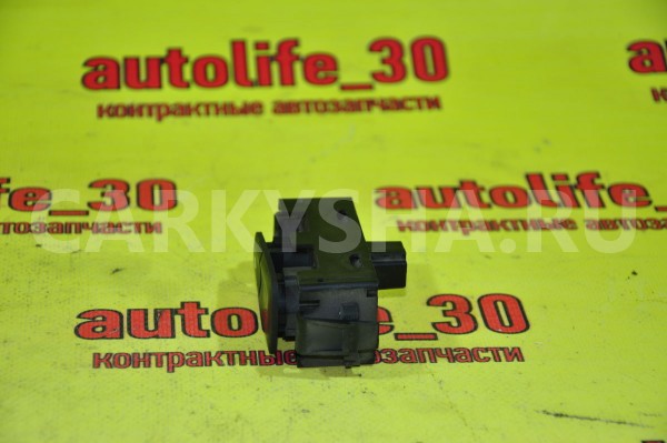 Кнопка аварийной сигнализации Renault Logan 