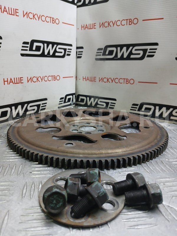 Маховик Nissan Laurel 