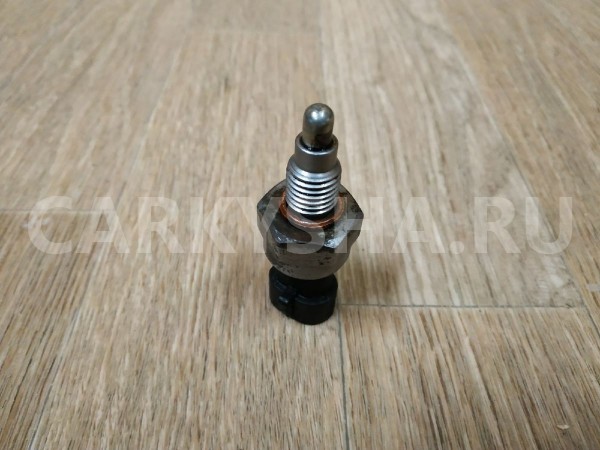 Датчик включения заднего хода Opel Astra 