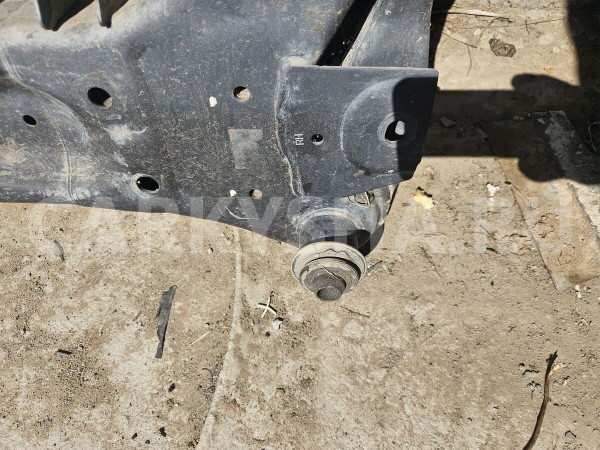 Подрамник Renault Koleos 