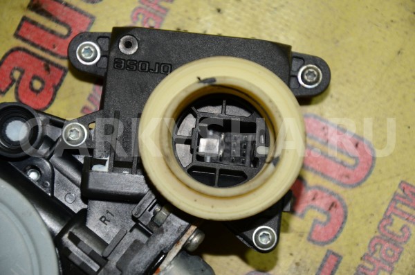 Стеклоподъемник электр. передний правый Toyota Auris 