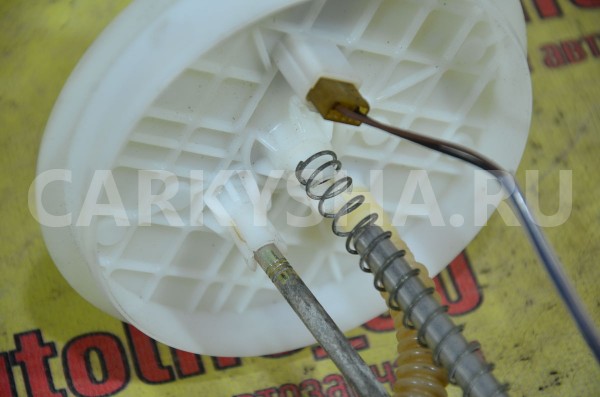 Датчик уровня топлива Hyundai Santa Fe 