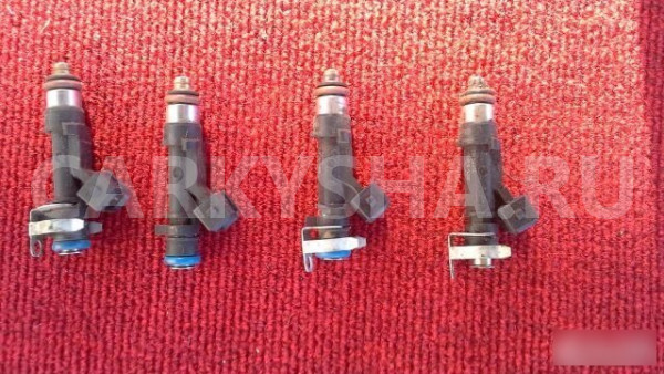 Форсунка двигателя Renault Sandero Logan Renault 14 оригинальный номер 8200227124