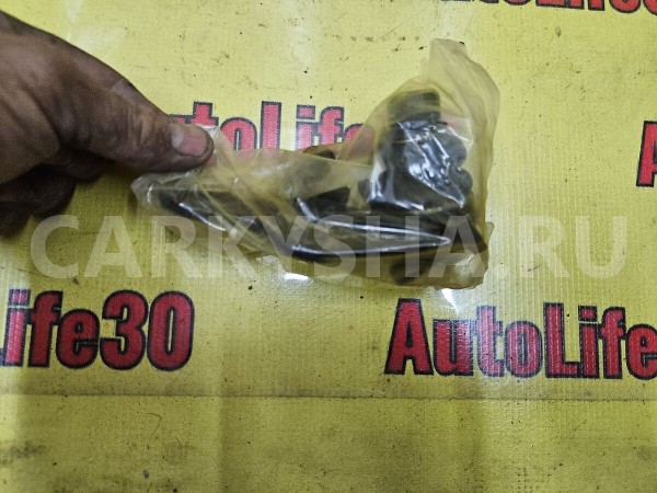 Опора шаровая правая нижняя Ford Focus 