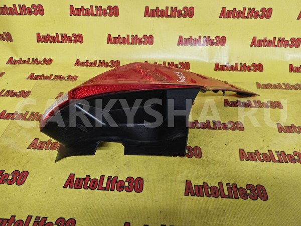 Фонарь задний левый Ford Focus 