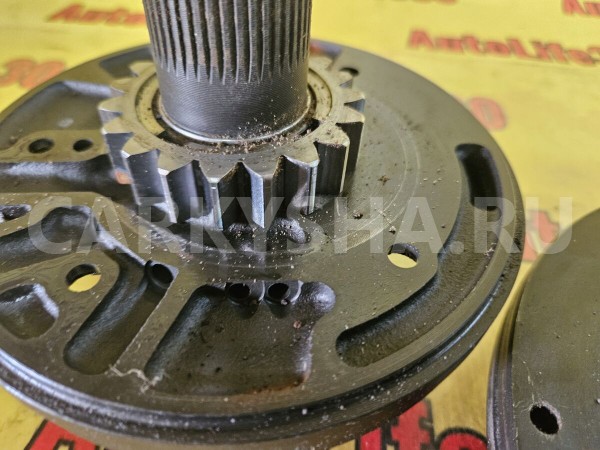 Насос масляный КПП Audi 200 