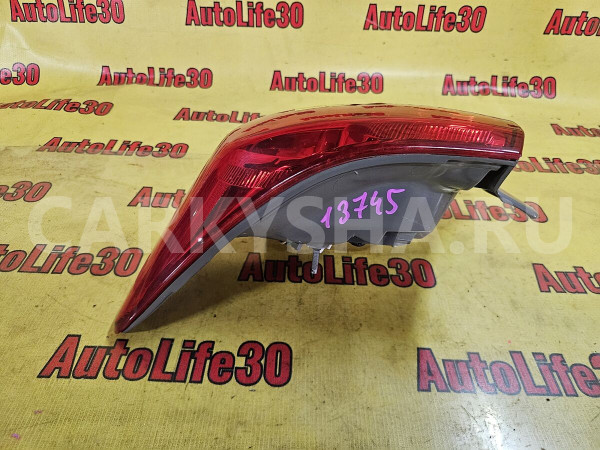 Фонарь задний правый Toyota Corolla оригинальный номер 8155112A10