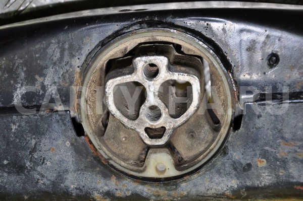 Балка передняя продольная Porsche Cayenne 