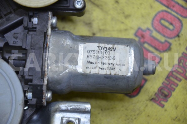 Стеклоподъемник электр. передний правый Toyota Auris 