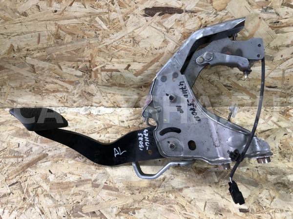 Педаль тормоза в сборе Toyota Alphard III Рестайлинг оригинальный номер 47110-58091