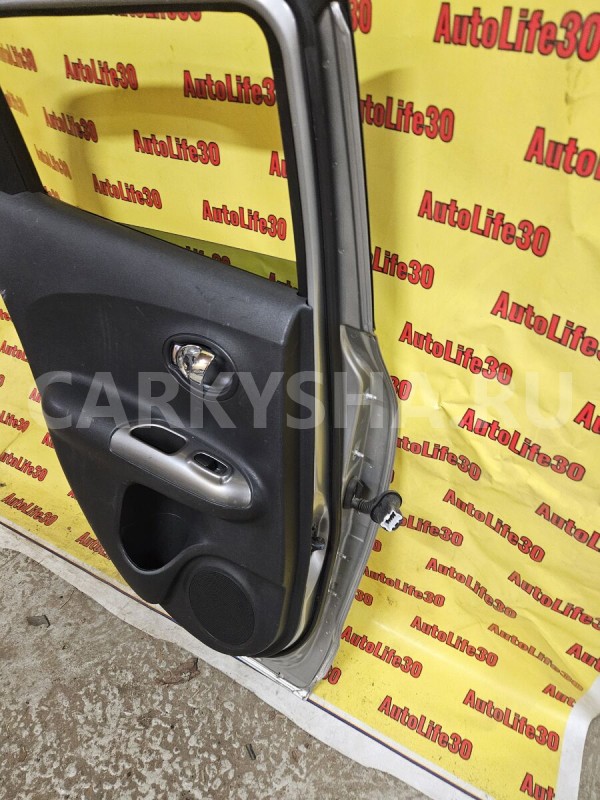 Дверь задняя левая Nissan Juke 